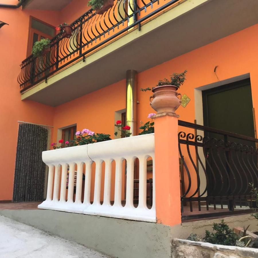 Agriturismo La Rosa Spina Fivizzano Εξωτερικό φωτογραφία